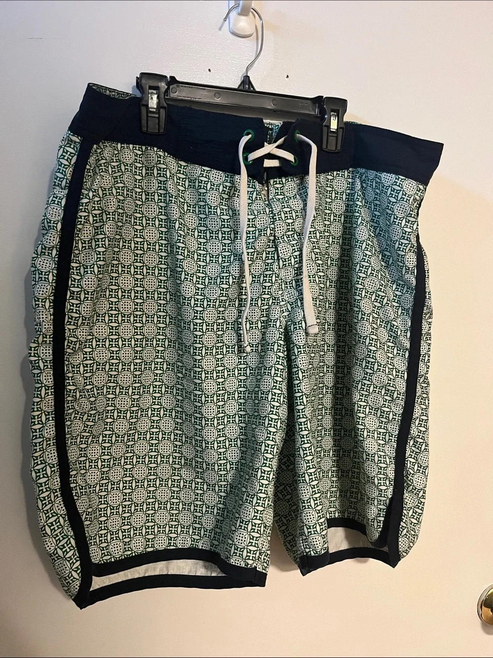 Old Navy Green Geometric Swim Board Shorts with Navy Trim L